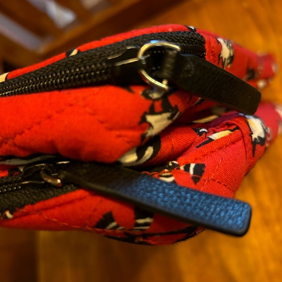 Vera Bradley NWOT Playful Penguins Make Up Case Tote - Picture 4 of 6